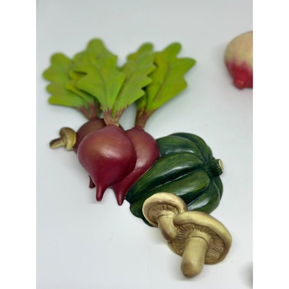 Vintage Mid-Century Vegetable Kitchen Wall Decor | Set of 3 Retro Resin Plaques - Picture 2 of 10